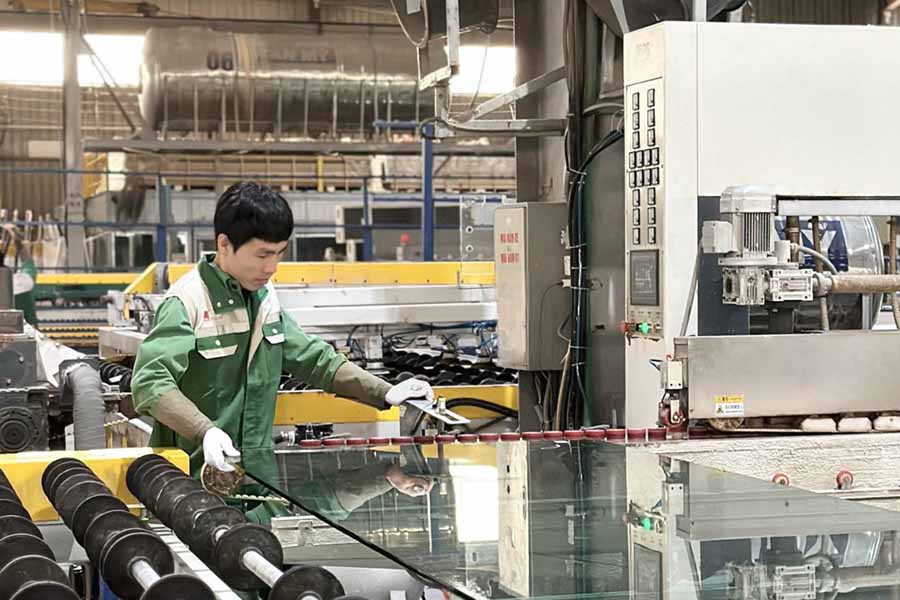 quy trình sản xuất kính cường lực